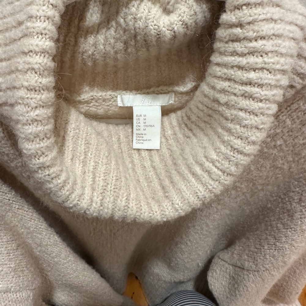 H&M turtleneck warm fuzzy sweater
